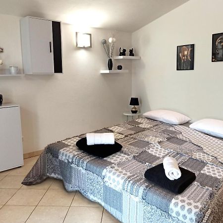 Apartman Dora Pula Exteriér fotografie
