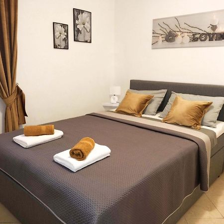 Apartman Dora Pula Exteriér fotografie