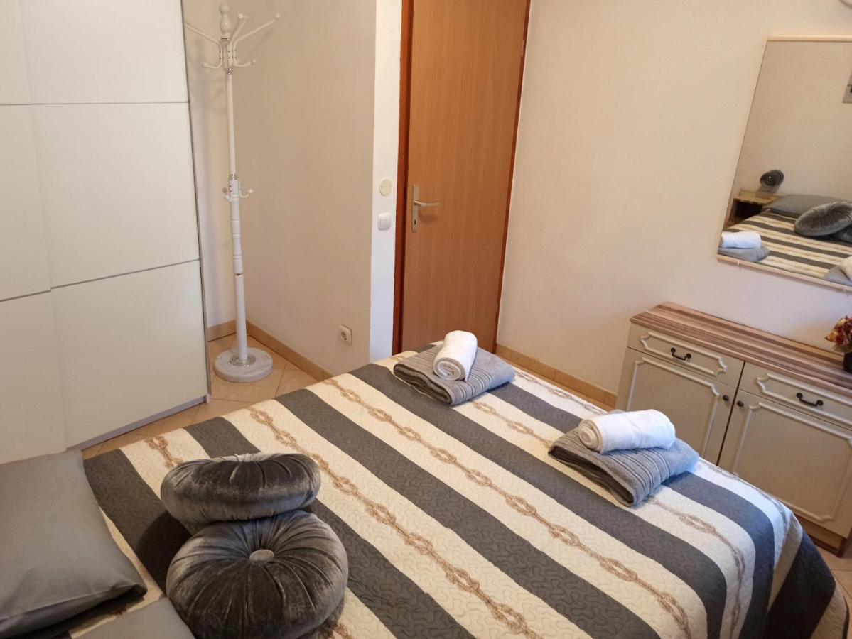 Apartman Dora Pula Exteriér fotografie