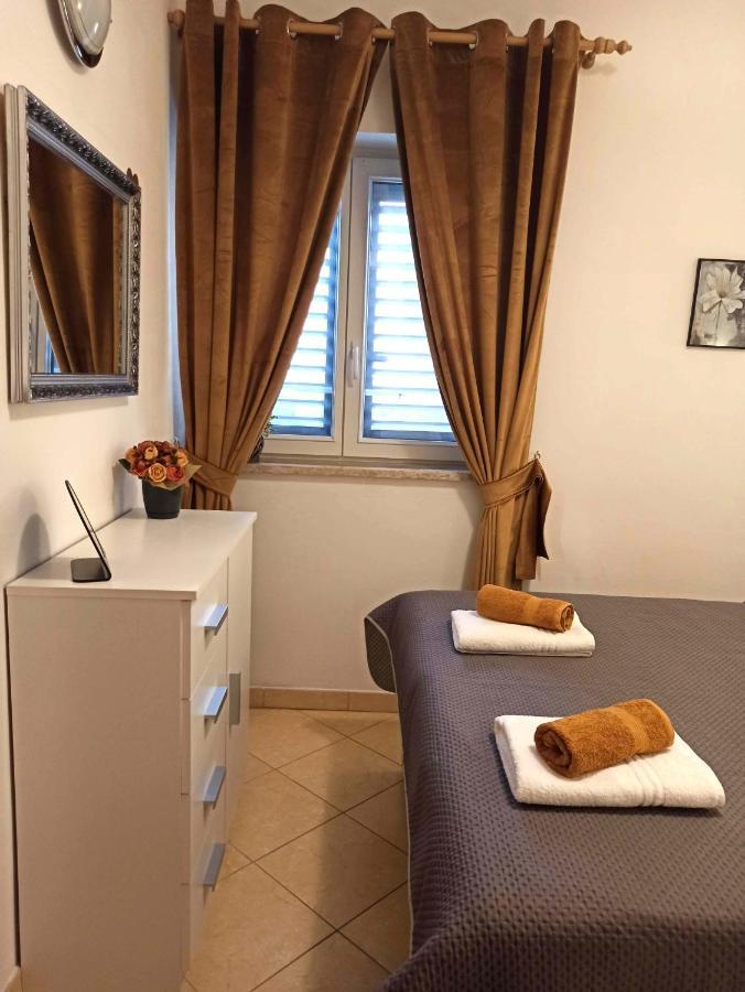 Apartman Dora Pula Exteriér fotografie