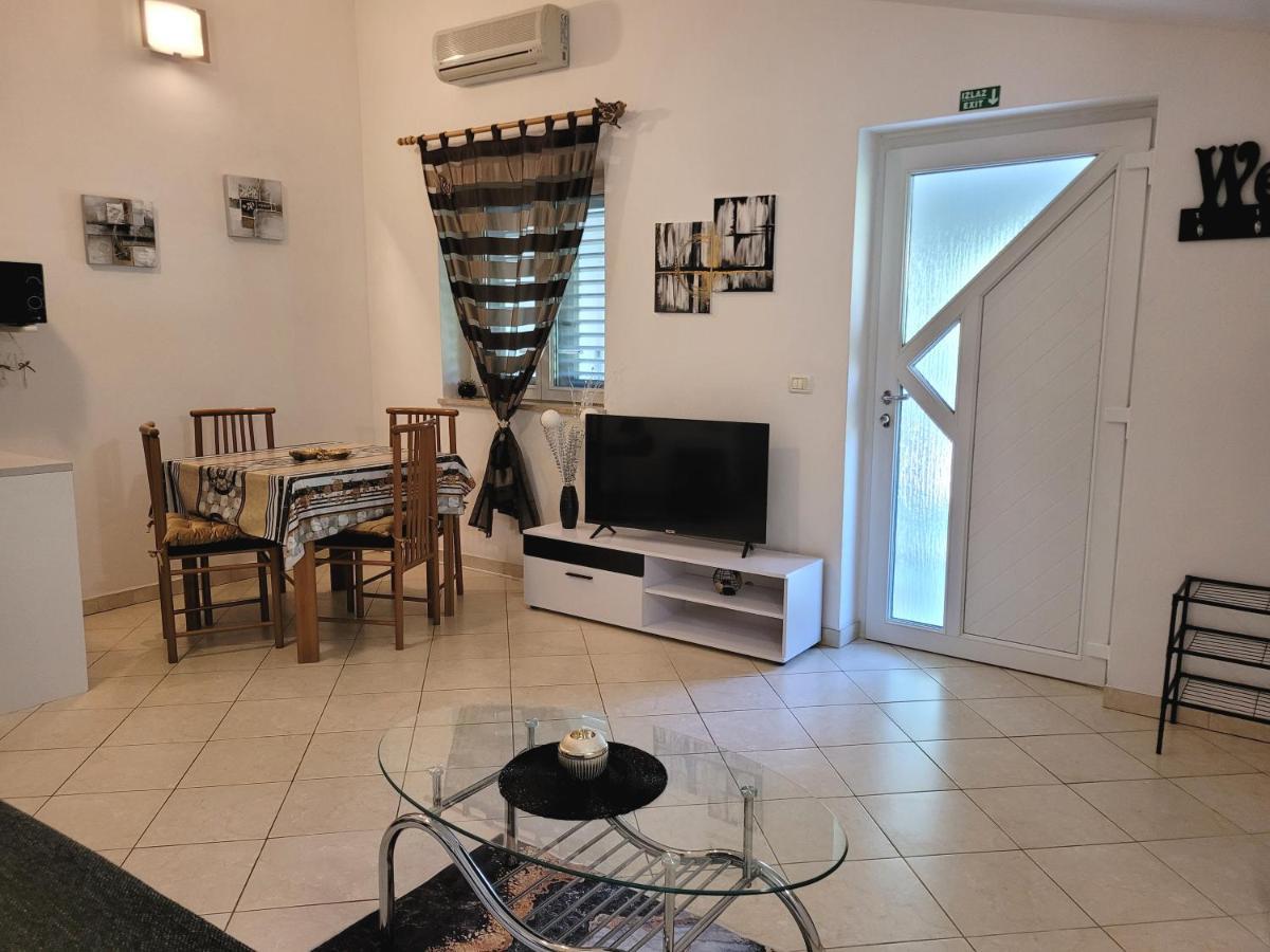 Apartman Dora Pula Exteriér fotografie