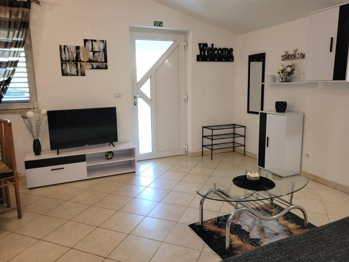 Apartman Dora Pula Exteriér fotografie